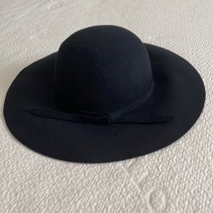 Wool hat women’s black New no tags